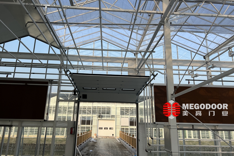 温室大棚用快速门、保温提升门怎么选?美高门业助力上海温室环境稳定运行插图1 温室大棚用快速门、保温提升门怎么选?美高门业助力上海温室环境稳定运行插图1
