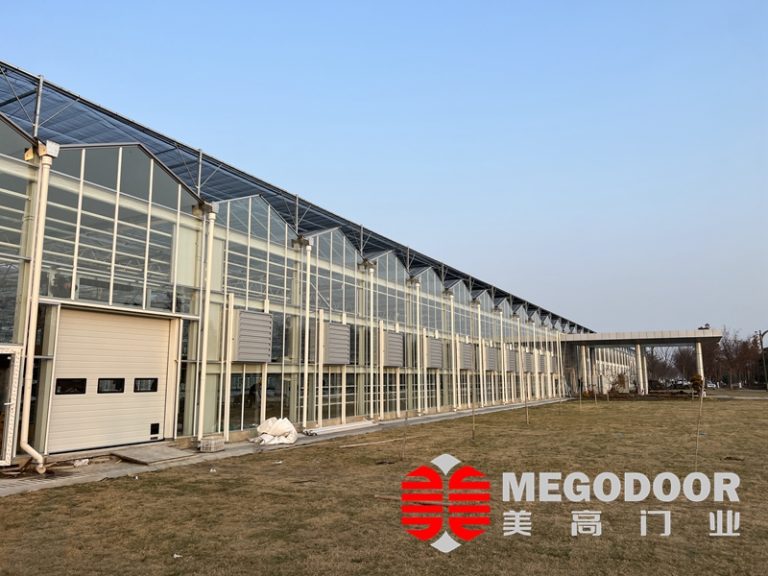 温室大棚用快速门、保温提升门怎么选？美高门业助力上海温室环境稳定运行缩略图